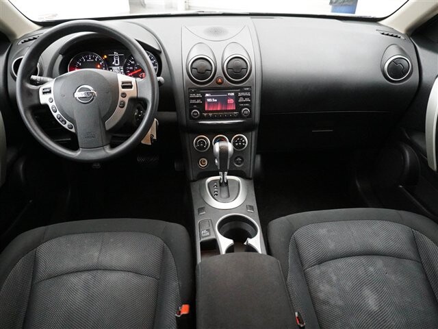 2015 Nissan Rogue in Cincinnati, OH 45251-2402 - 2011398 7