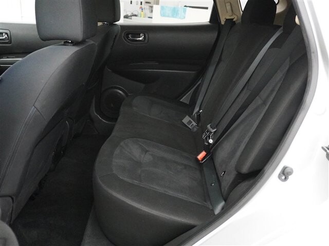 2015 Nissan Rogue in Cincinnati, OH 45251-2402 - 2011398 14