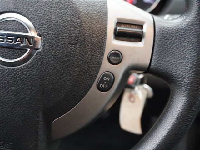 2015 Nissan Rogue in Cincinnati, OH 45251-2402 - 2011398 34