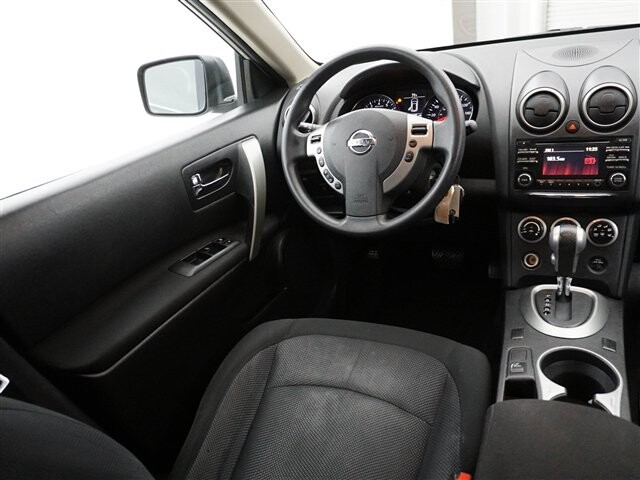2015 Nissan Rogue in Cincinnati, OH 45251-2402 - 2011398 20