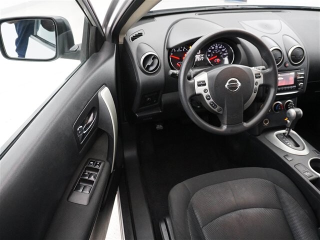 2015 Nissan Rogue in Cincinnati, OH 45251-2402 - 2011398 3