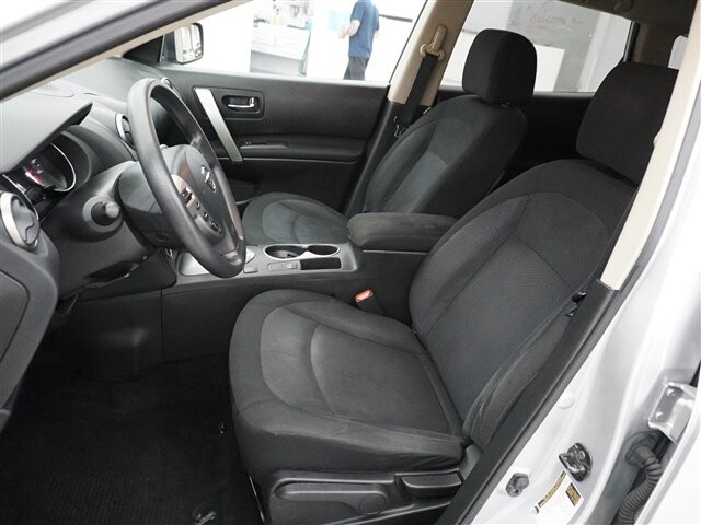 2015 Nissan Rogue in Cincinnati, OH 45251-2402 - 2011398 10