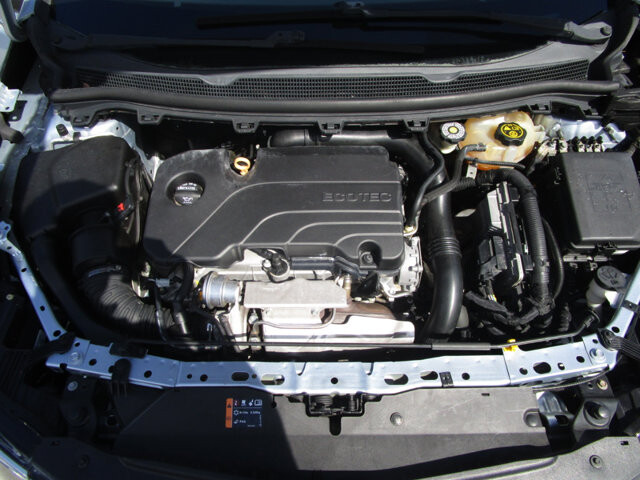 2017 Chevrolet Cruze in Tampa, FL 33604-6914 - 2011884 19