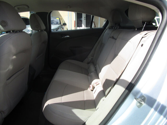 2017 Chevrolet Cruze in Tampa, FL 33604-6914 - 2011884 9