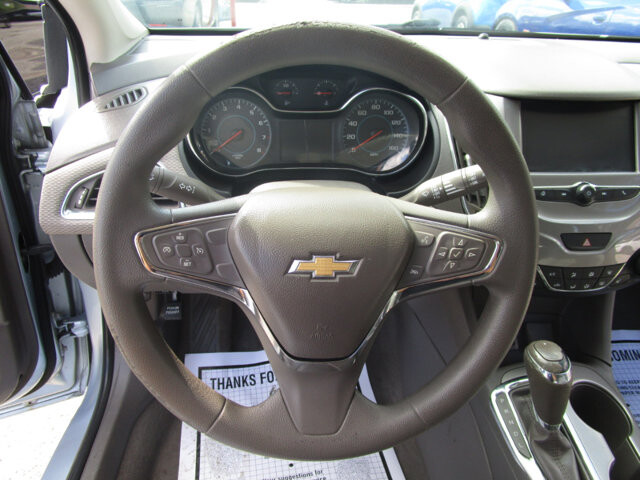 2017 Chevrolet Cruze in Tampa, FL 33604-6914 - 2011884 4