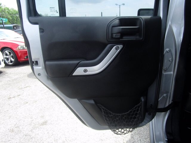 2013 Jeep Wrangler in Tampa, FL 33604-6914 - 2012965 72