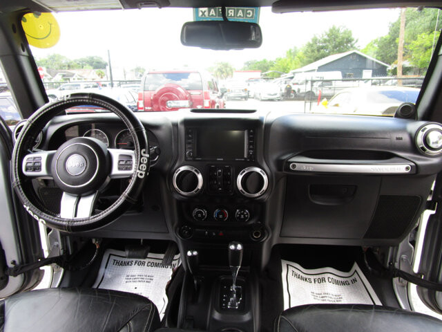2013 Jeep Wrangler in Tampa, FL 33604-6914 - 2012965 32
