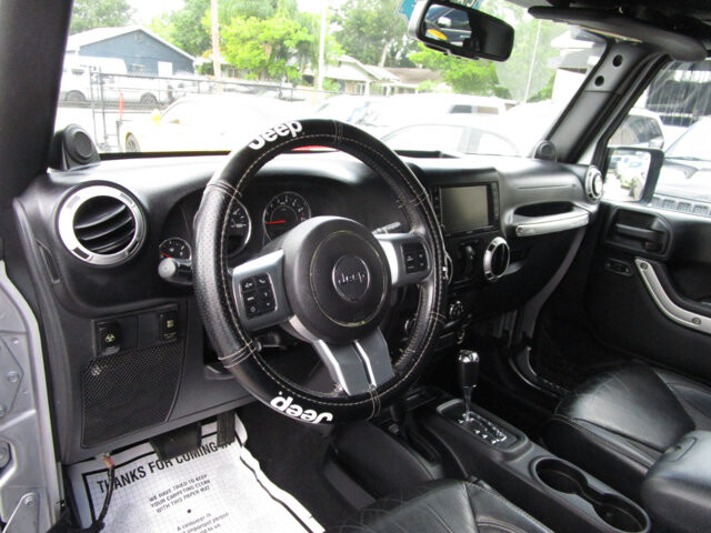 2013 Jeep Wrangler in Tampa, FL 33604-6914 - 2012965 41