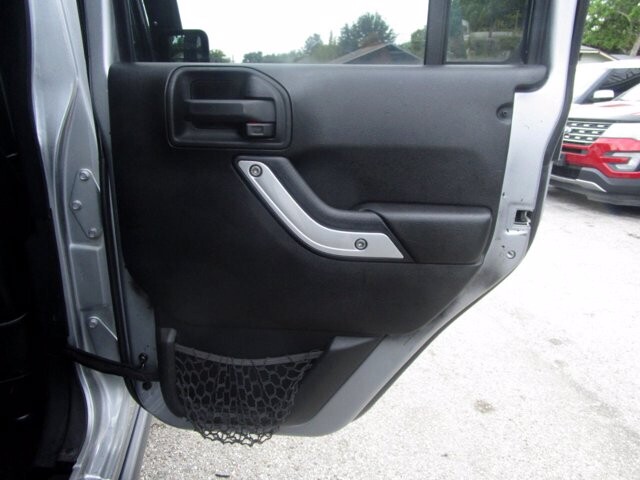 2013 Jeep Wrangler in Tampa, FL 33604-6914 - 2012965 73