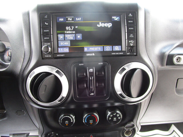 2013 Jeep Wrangler in Tampa, FL 33604-6914 - 2012965 34