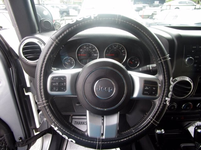 2013 Jeep Wrangler in Tampa, FL 33604-6914 - 2012965 62