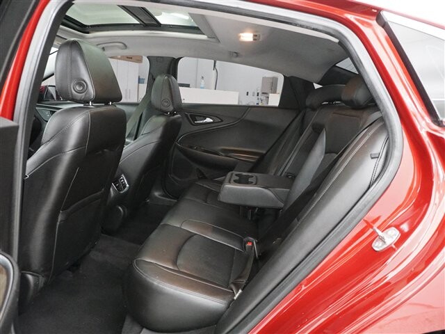 2017 Chevrolet Malibu in Cincinnati, OH 45251-2402 - 2013213 62