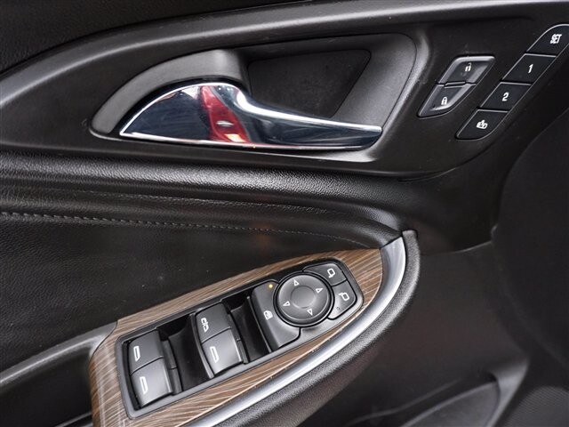 2017 Chevrolet Malibu in Cincinnati, OH 45251-2402 - 2013213 78