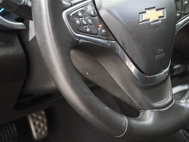 2017 Chevrolet Malibu in Cincinnati, OH 45251-2402 - 2013213 38