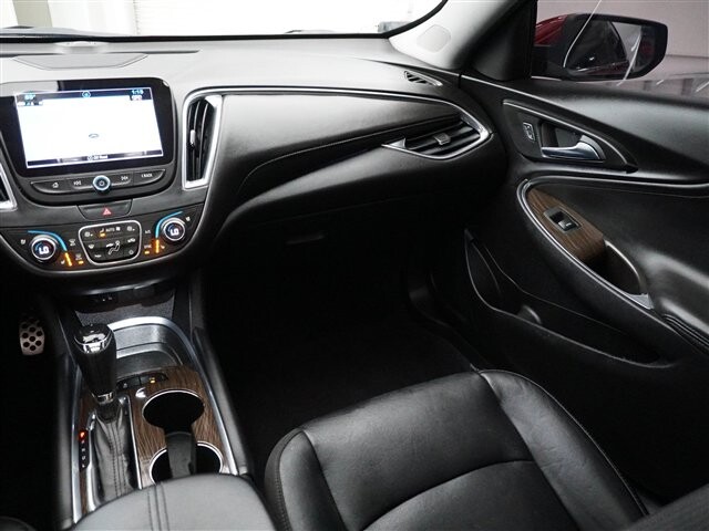 2017 Chevrolet Malibu in Cincinnati, OH 45251-2402 - 2013213 24