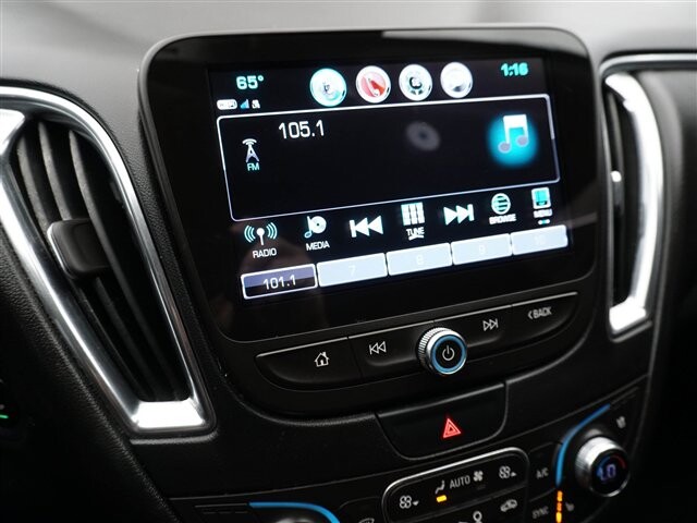 2017 Chevrolet Malibu in Cincinnati, OH 45251-2402 - 2013213 45