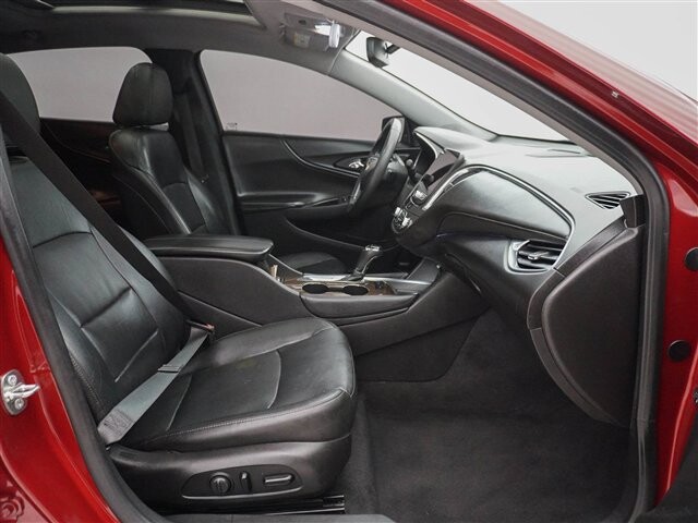 2017 Chevrolet Malibu in Cincinnati, OH 45251-2402 - 2013213 16