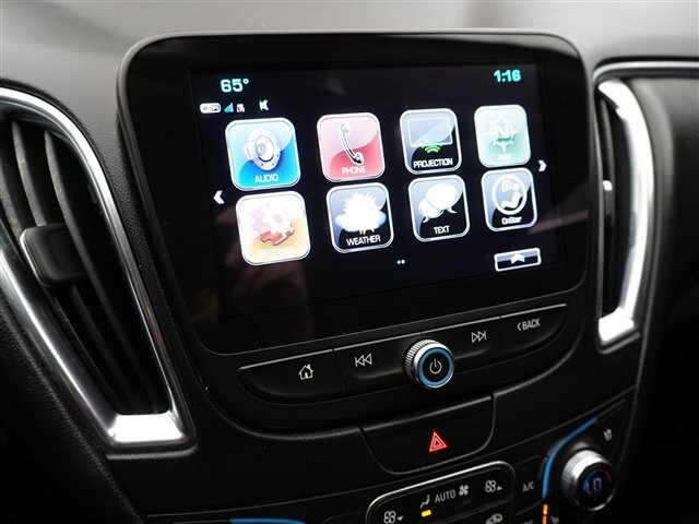 2017 Chevrolet Malibu in Cincinnati, OH 45251-2402 - 2013213 44