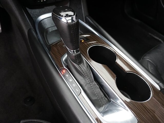 2017 Chevrolet Malibu in Cincinnati, OH 45251-2402 - 2013213 41