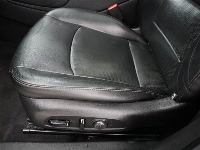 2017 Chevrolet Malibu in Cincinnati, OH 45251-2402 - 2013213 34