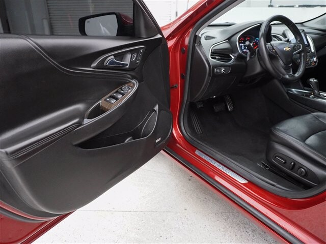 2017 Chevrolet Malibu in Cincinnati, OH 45251-2402 - 2013213 51