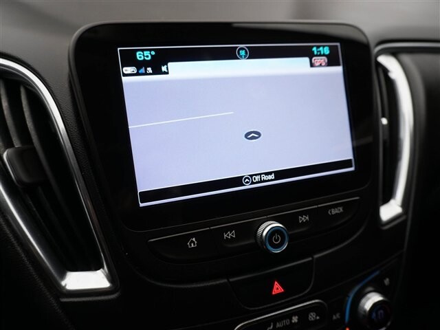 2017 Chevrolet Malibu in Cincinnati, OH 45251-2402 - 2013213 43