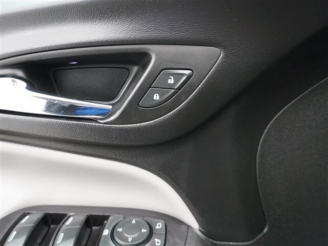 2019 Chevrolet Equinox in Cincinnati, OH 45251-2402 - 2016424 34