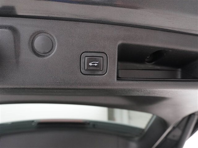 2019 Chevrolet Equinox in Cincinnati, OH 45251-2402 - 2016424 26