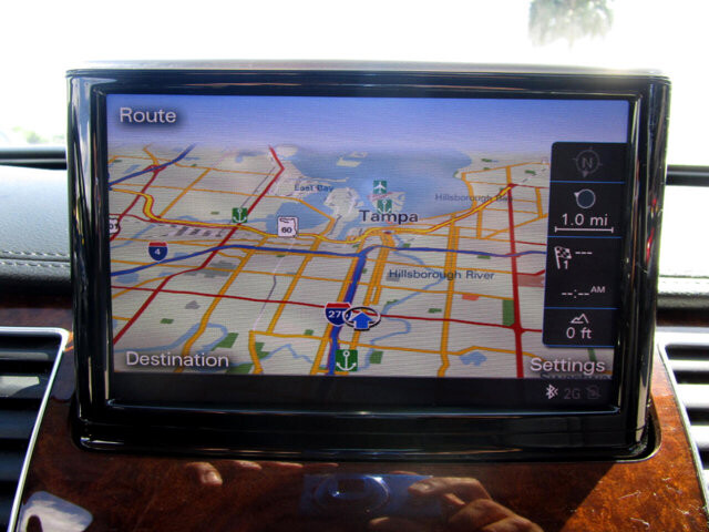 2013 Audi A8 in Tampa, FL 33604-6914 - 2017919 39