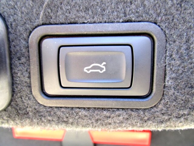 2013 Audi A8 in Tampa, FL 33604-6914 - 2017919 87