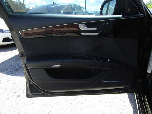 2013 Audi A8 in Tampa, FL 33604-6914 - 2017919 18