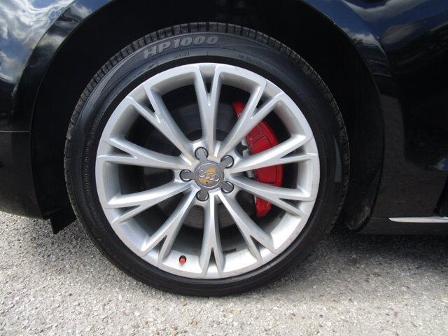 2013 Audi A8 in Tampa, FL 33604-6914 - 2017919 23