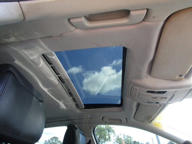 2013 Audi A8 in Tampa, FL 33604-6914 - 2017919 15