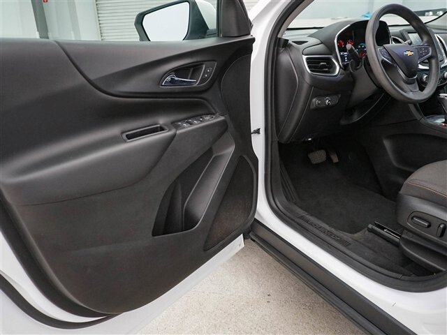 2018 Chevrolet Equinox in Cincinnati, OH 45251-2402 - 2020645 3