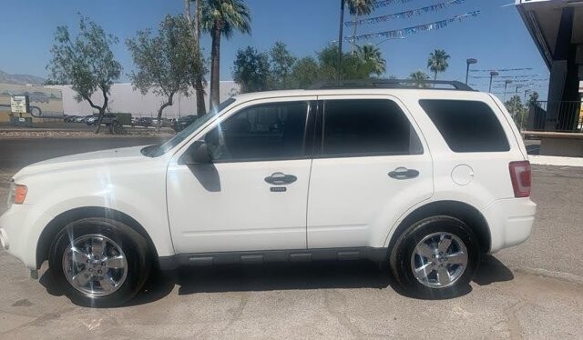 2009 Ford Escape in Tucson, AZ 85712-4825 - 2022682 2
