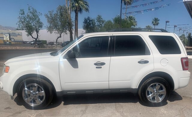 2009 Ford Escape in Tucson, AZ 85712-4825 - 2022682 8