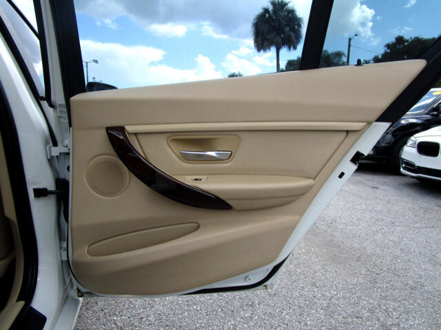 2014 BMW 320i in Tampa, FL 33604-6914 - 2024126 17