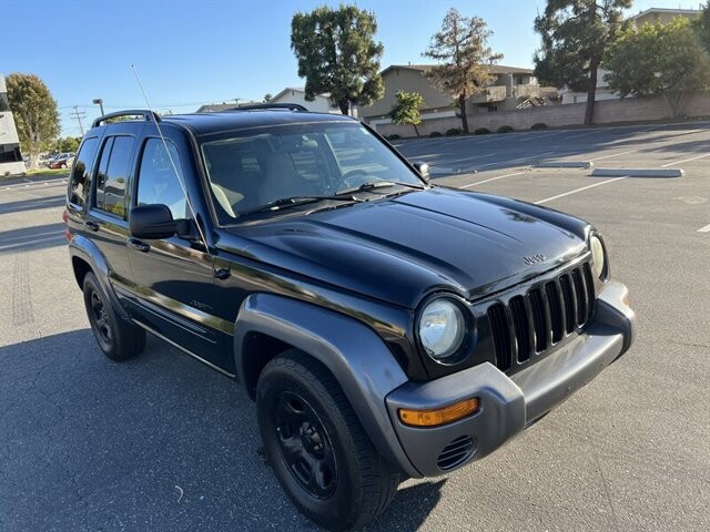 2004 Jeep Liberty in COSTA MESA, CA 92626 - 2030306 27