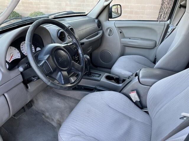 2004 Jeep Liberty in COSTA MESA, CA 92626 - 2030306 20