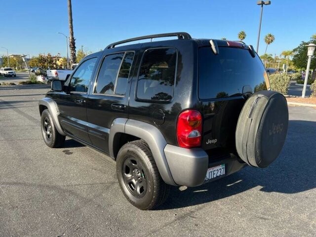 2004 Jeep Liberty in COSTA MESA, CA 92626 - 2030306 9