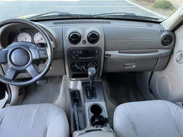 2004 Jeep Liberty in COSTA MESA, CA 92626 - 2030306 16