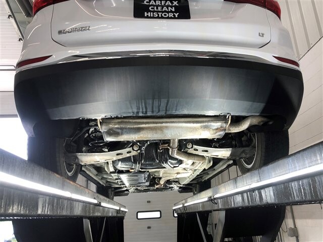 2018 Chevrolet Equinox in Cincinnati, OH 45251-2402 - 2033008 10