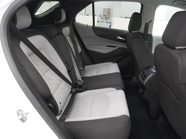 2018 Chevrolet Equinox in Cincinnati, OH 45251-2402 - 2033008 22