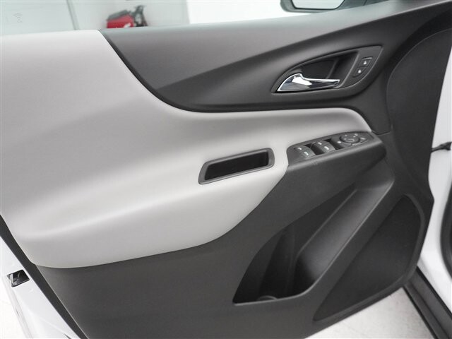 2018 Chevrolet Equinox in Cincinnati, OH 45251-2402 - 2033008 14