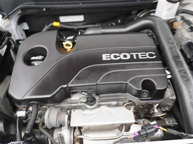 2018 Chevrolet Equinox in Cincinnati, OH 45251-2402 - 2033008 44