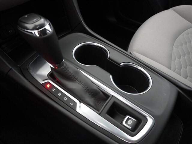 2018 Chevrolet Equinox in Cincinnati, OH 45251-2402 - 2033008 40