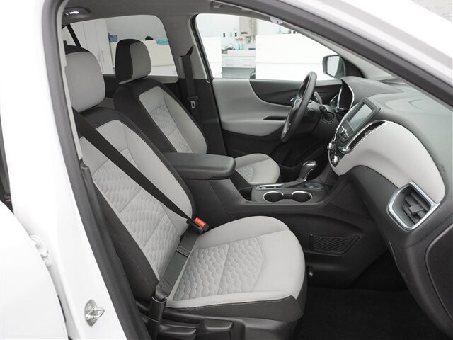 2018 Chevrolet Equinox in Cincinnati, OH 45251-2402 - 2033008 20