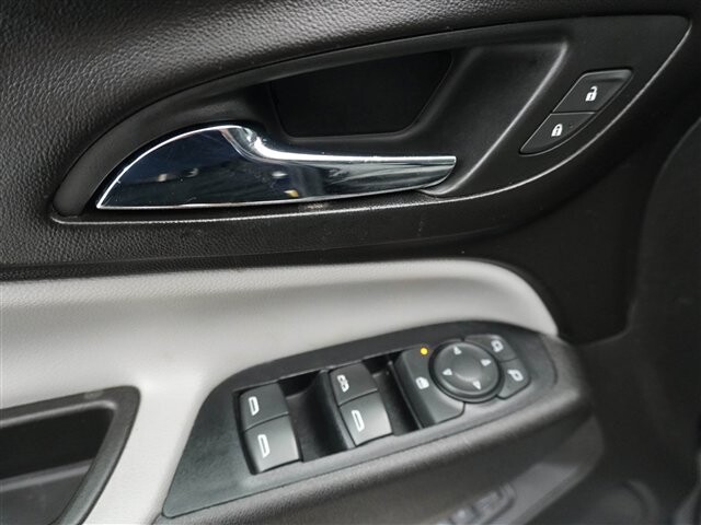 2019 Chevrolet Equinox in Cincinnati, OH 45251-2402 - 2033009 30