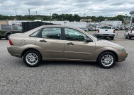 2005 Ford Focus in Hickory, NC 28602-5144 - 2035306 8