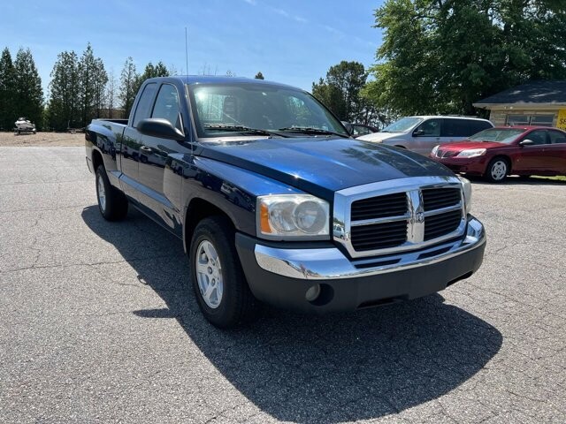 2005 Dodge Dakota in Hickory, NC 28602-5144 - 2035307 12